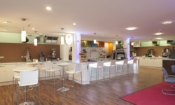 Retail & Hospitality